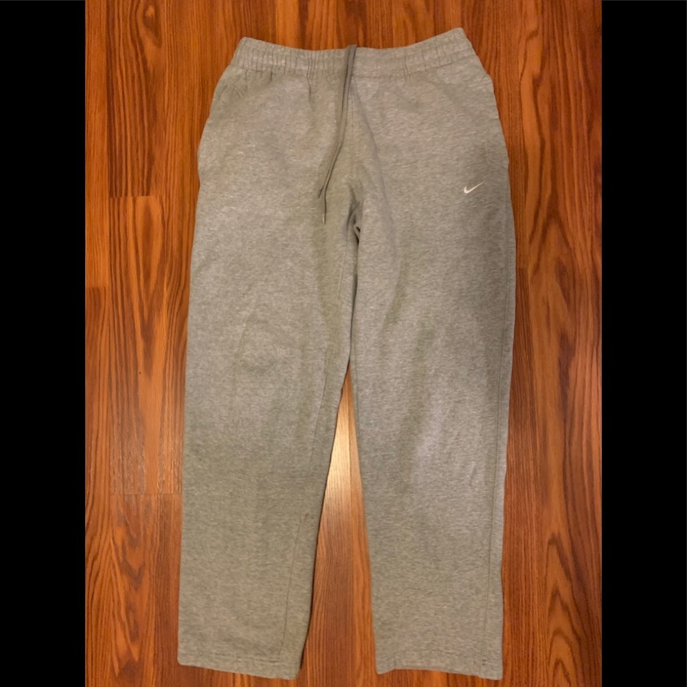 Men’s Nike warm up pants